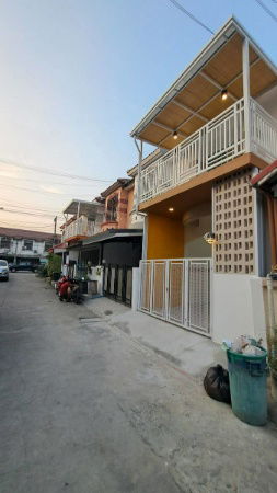 รูป ขายทาวน์เฮ้าส์ หมู่บ้านปิยวรารมย์ ถนนบ้านกล้วยไทรน้อย เนื้อที่ 16 ตารางวา 3 ห้องนอน 2 ห้องน้ำ ตกแต่งใหม่พร้อมอยู่ - รูปที่ 12/12