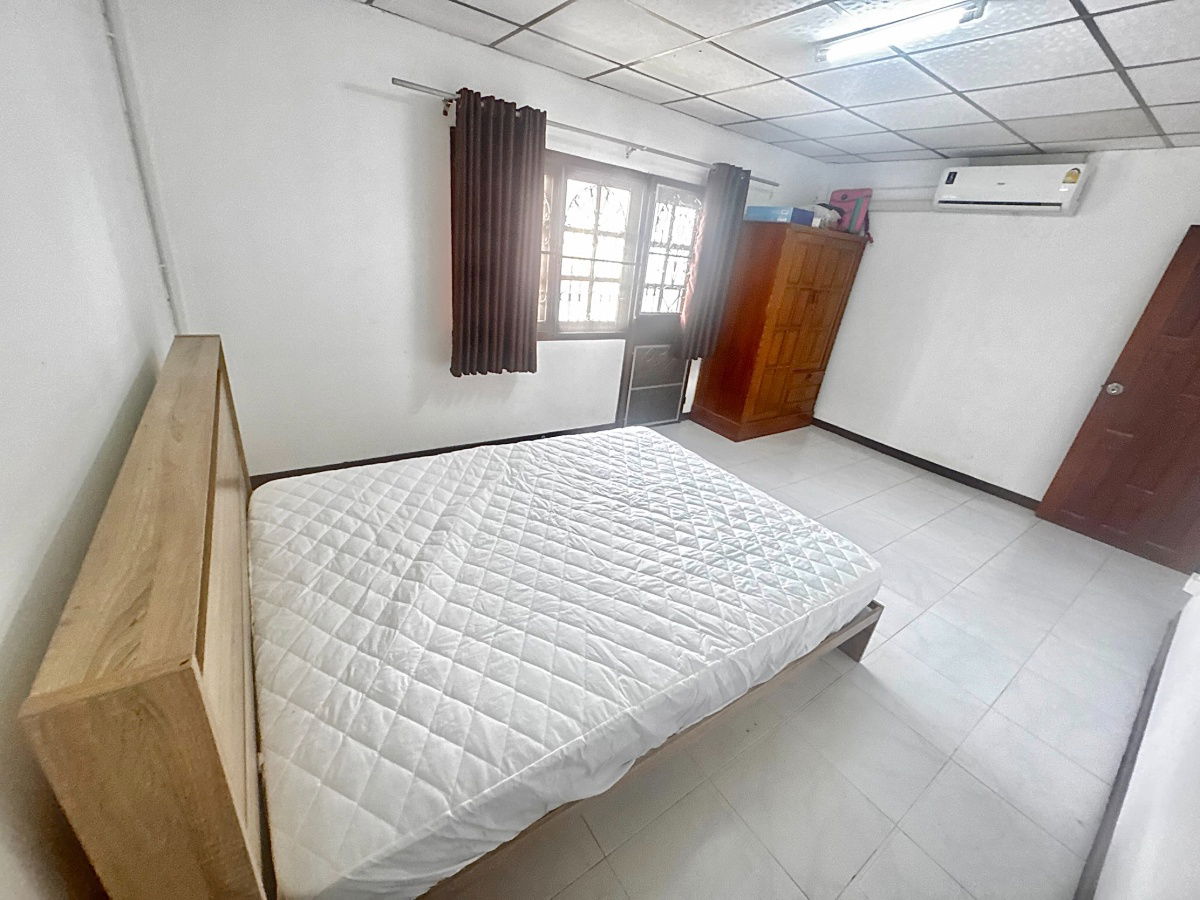 picture For Sale! 2-Storey Townhouse with Tenant and Furniture – Immediate Income!  Near Suvarnabhumi Airport, Lat Krabang - 11/15