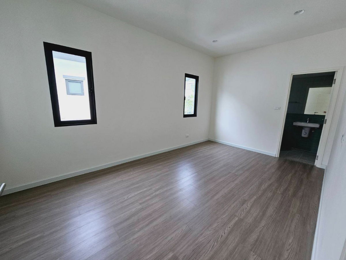 รูป บ้านเดี่ยวหรู "ซีรีส์ Urban Farmhouse" สราญสิริ ศาลายา – ปิ่นเกล้า  99/11 แปลงมุมทิศเหนือ - รูปที่ 6/12