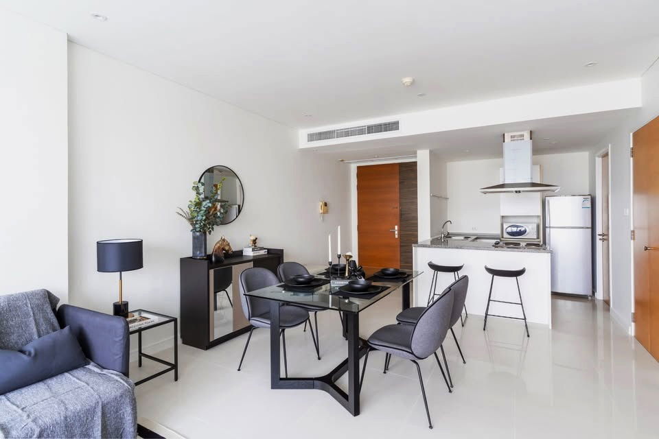 picture Condo For Rent : Fullerton Sukhumvit - 8/20