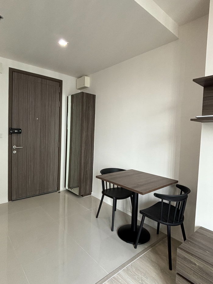 picture Code: KJ7911  for rent Quinn Ratchada 17 // Line ID: @kjcondo (with @) // - 3/7