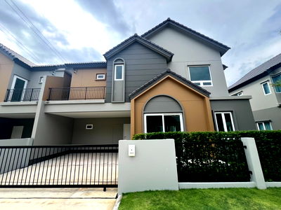 Twin houses for sale : 🏡 New House for Sale: Spacious Twin House with 4 Bedrooms and 4 Bathrooms Anasiri Pinklao-Kanchana Project