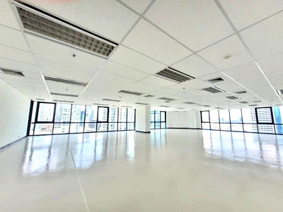 เช่าสำนักงาน เขตบางรัก : ให้ เช่าพื้นที่ Sethiwan Tower ชั้น 20D พืนที่โล่ง 186 ตร.ม สัญญาเช่าอย่างน้อย 3 ปี