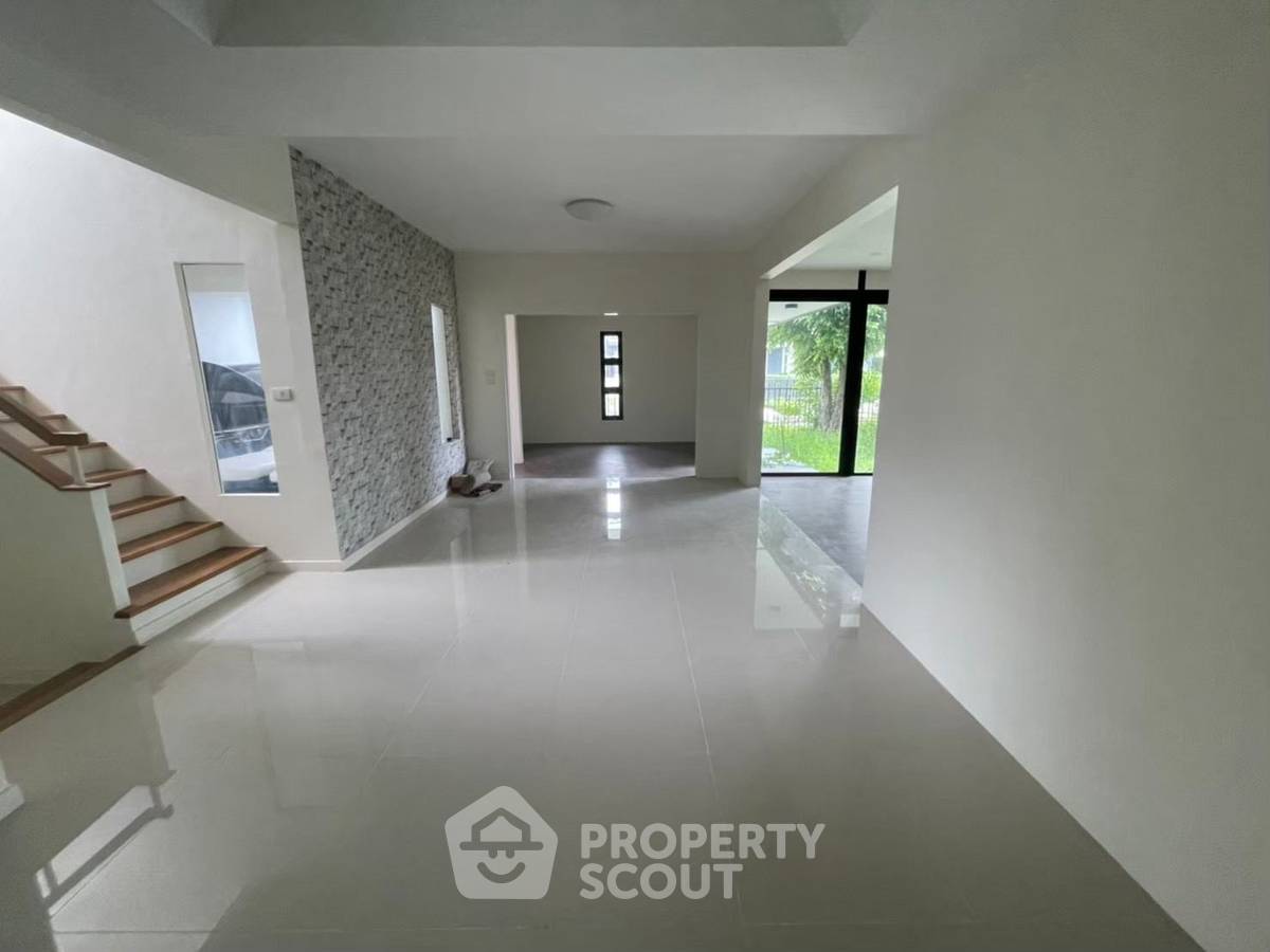 picture 3-BR House close to Suvarnabhumi Airport (ID 2229546) - 7/25