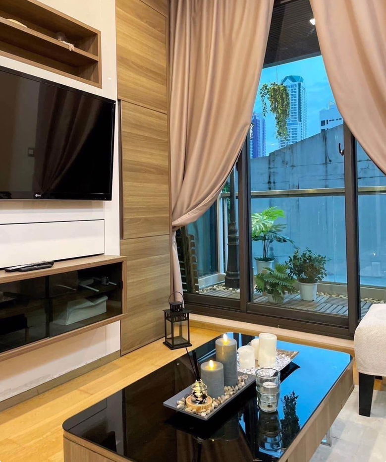 picture  The Address                  Sathorn  - 2/9