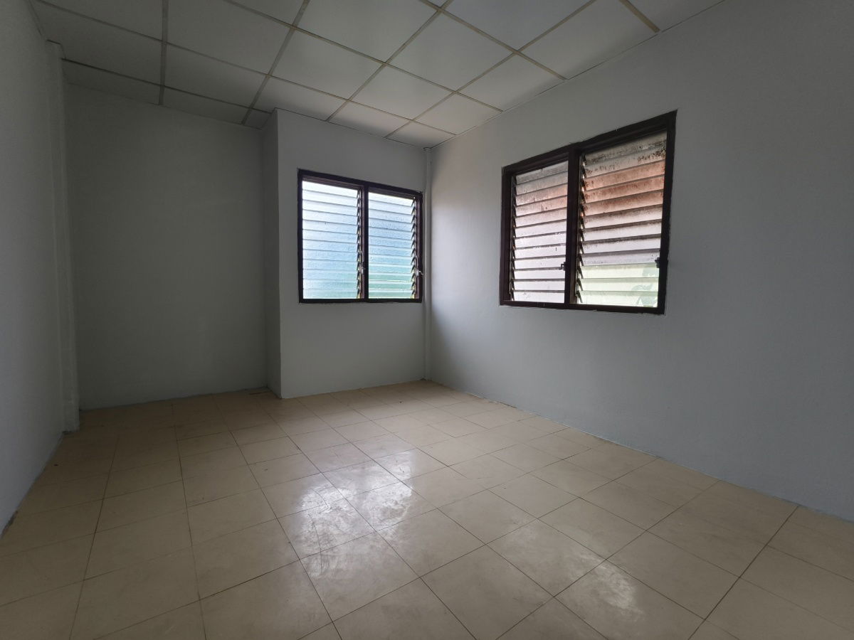 picture Urgent sale! 2-storey detached house, Eua-Athorn Rangsit-Klong 3 project | 2 bedrooms, suitable for both living and investment - 4/16