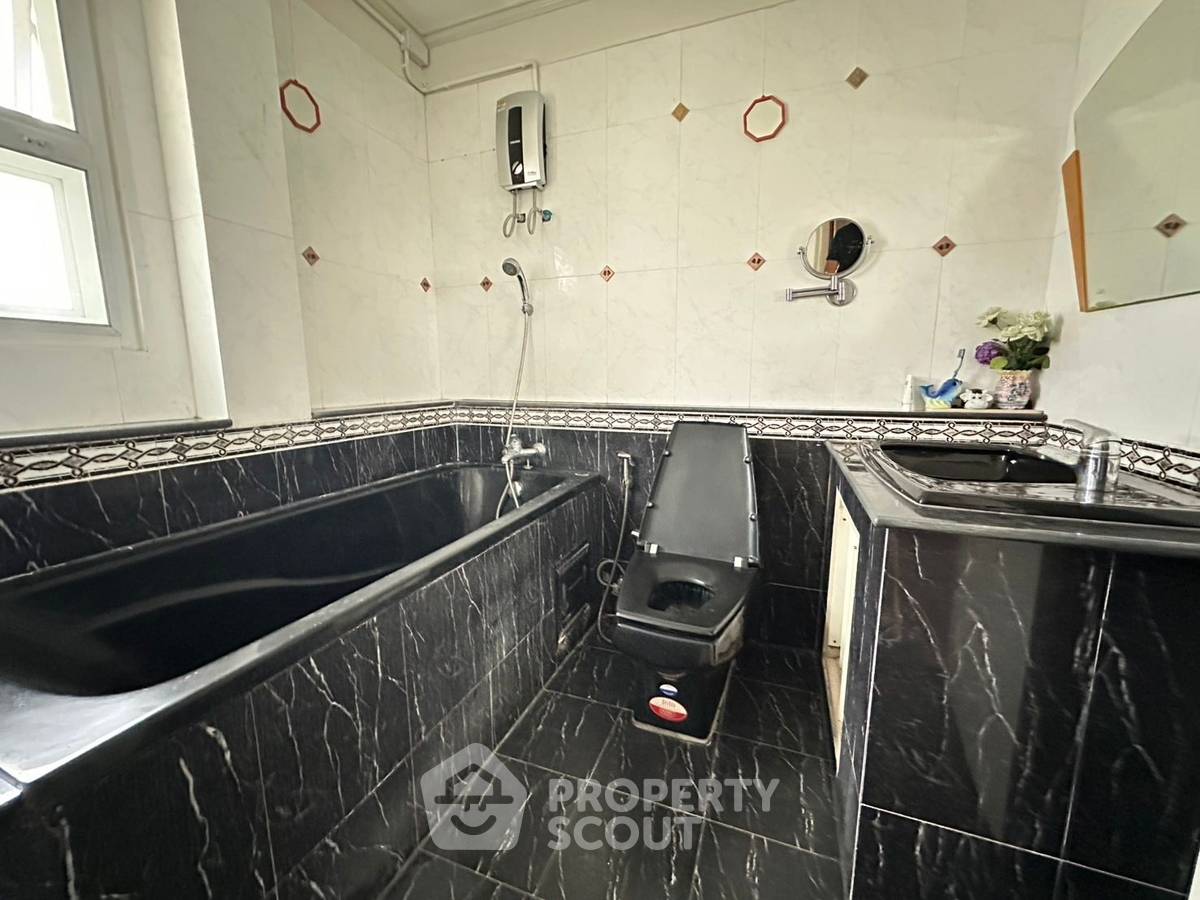 picture 3-BR House at Perfect Place Ramkhamhaeng 164 in Min Buri (ID 2229587) - 8/8