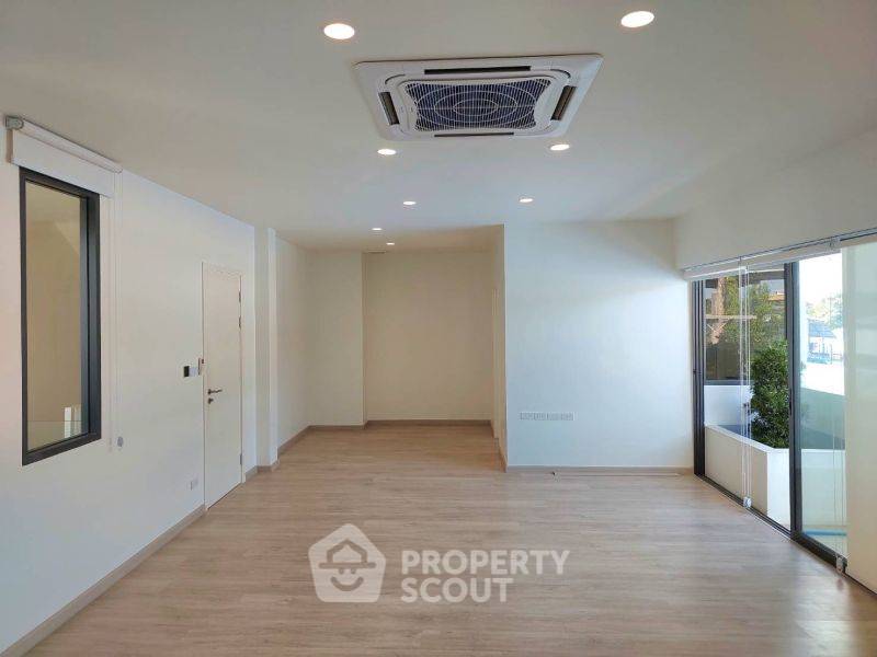 รูป บ้าน 3-ห้องนอน ที่ อาคิน วิภาวดี ใน สนามบิน (ID 2148211) - รูปที่ 5/10