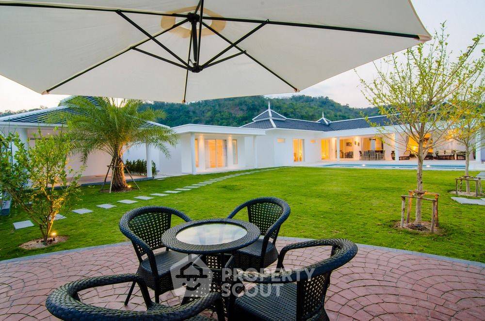 picture 4-BR House at Falcon Hill in Nong Kae (ID 2229617) - 6/20