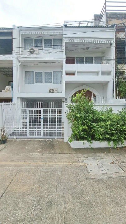 picture Townhouse for rent, Soi Ekkamai 22, parking for 2 cars, good condition, ready to move in (N.1771) - 7/13