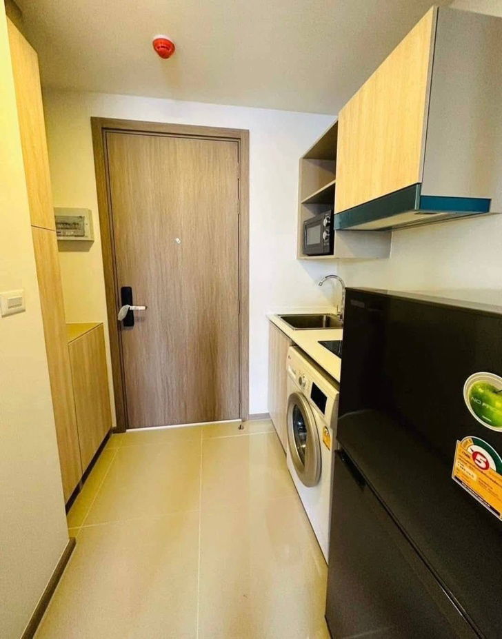 รูป ให้เช่า 𝗧𝗵𝗲 𝗠𝘂𝘃𝗲 𝗕𝗮𝗻𝗴𝗻𝗮 🏡 𝟵,𝟬𝟬𝟬 เฟอร์ครบ มีเครื่องซักผ้า‼️#ตอบแชทไว 🔥🔥รหัส C202 - รูปที่ 3/4