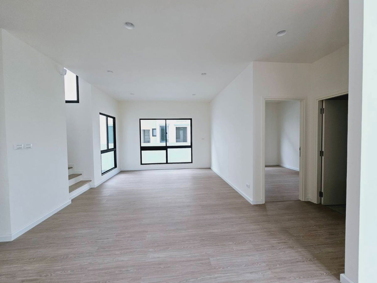 รูป บ้านเดี่ยวหรู "ซีรีส์ Urban Farmhouse" สราญสิริ ศาลายา – ปิ่นเกล้า  99/11 แปลงมุมทิศเหนือ - รูปที่ 3/12