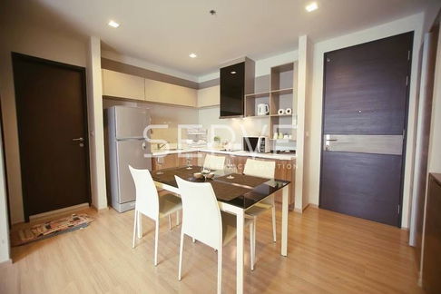 2 Beds 2 Baths with Bathtub Good Location BTS Saphan Taksin station 340 m. / For Rent-Rhythm Sathorn