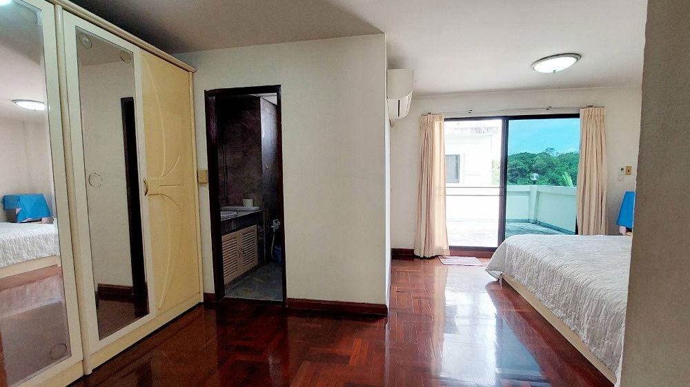 picture Urgent sale, townhouse, Warathorn Ville, Soi Phatthanakan 44 ** 5 million baht ** Buy a house and have hundreds of thousands left (N.889) - 9/22