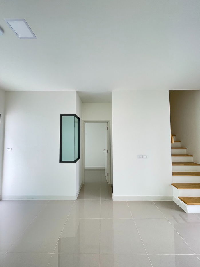 picture For sale: corner townhouse, 4 bedrooms, low monthly payments of only 13,xxx baht, near Bang Phli Industrial Estate and Wellgrow Industrial Estate. - 6/19