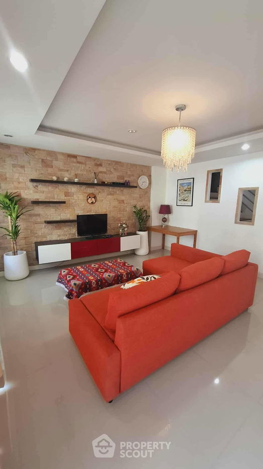รูป ทาวน์เฮาท์ 2-ห้องนอน ใกล้ เมืองพัทยา (ID 2229593) - รูปที่ 7/15