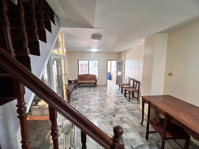 picture Townhouse for sale, Soi Hathai Rat 39 **Good price only 1.55 million baht** K.C. Ram Intra Village 1 (N.1635) - 6/7