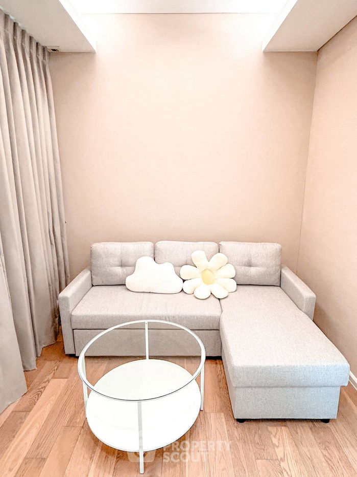 picture 1-BR Condo at The Saint Residences near MRT Phahon Yothin (ID 2229620) - 2/7