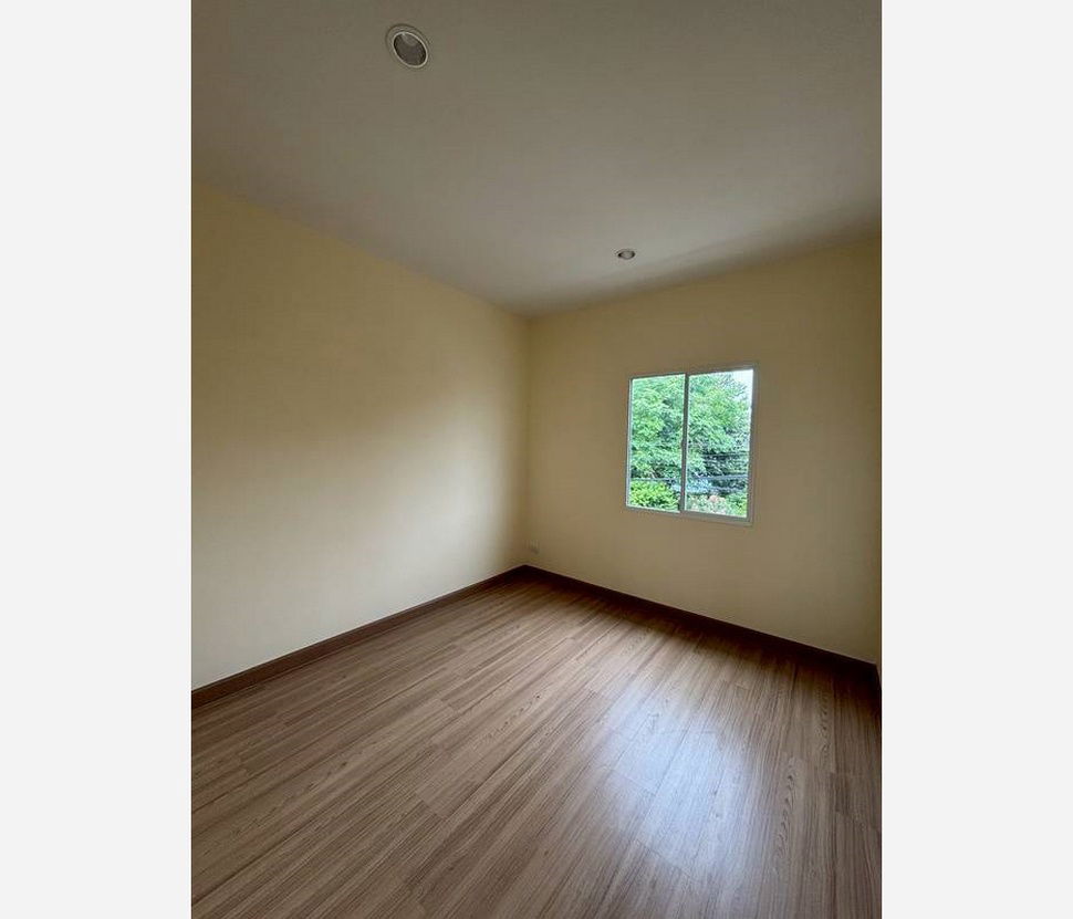 picture Call : 091-704-9777 Como Vibhavadi 94/54, width 5.8 meters, area 21.3 sq.wa, 3 Bedrooms, 3 Bathrooms, 1 storage room - 8/12