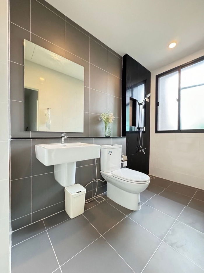 picture [ For Rent ]   ⚡🌈 HHM0043 Townhome – Baan Klang Muang Rama 9 - Krungthep Kreetha ⚡🌈 LINE: @theagentpro - 10/29