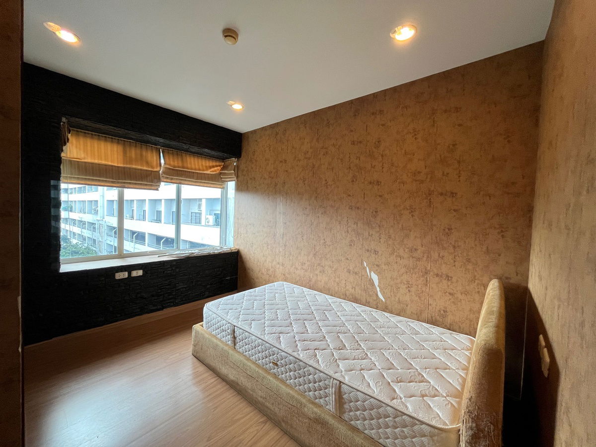 picture Bridge Phaholyothin37. 2bed 68sq.m. Line id: @pfagent - 10/17