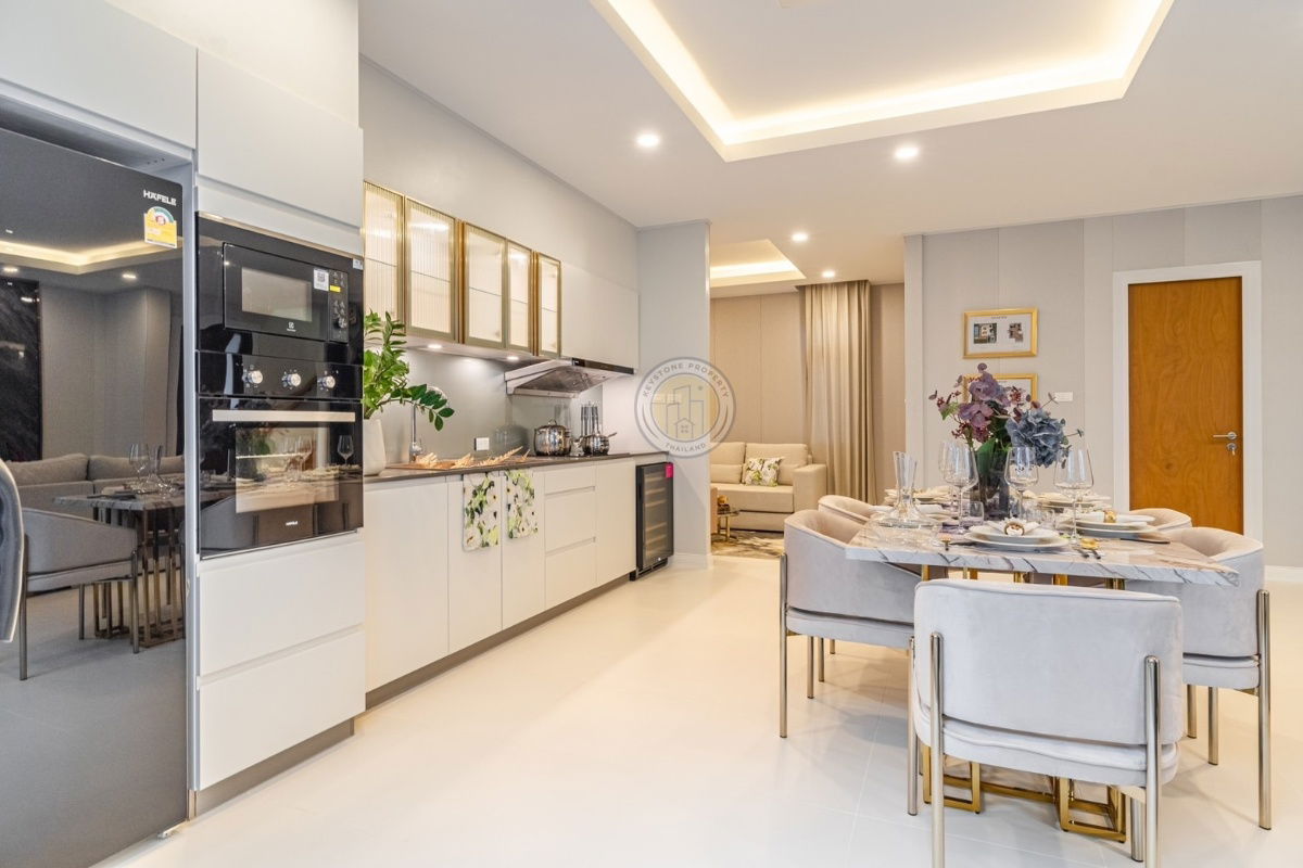 รูป Brand-new Luxury 4+1 bedroom pool-villa  - รูปที่ 8/24