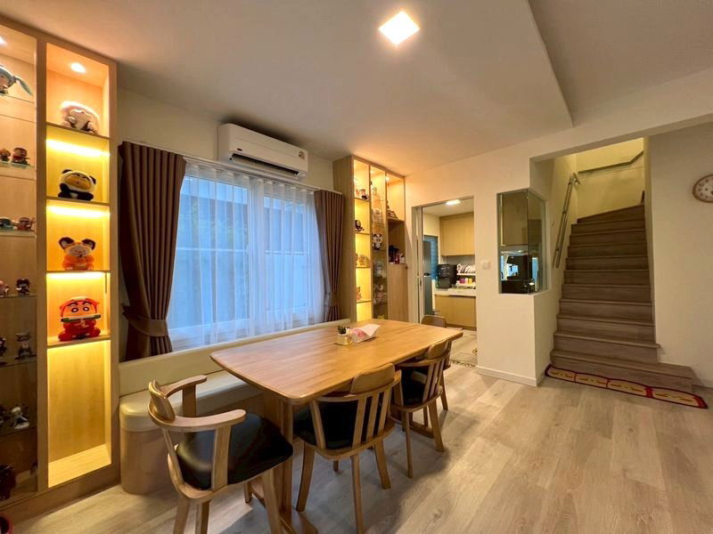 picture For Rent! 2-Storey Detached House in Prime Bangna Location | Villaggio 3 Srinakarin – Bangna - 3/12