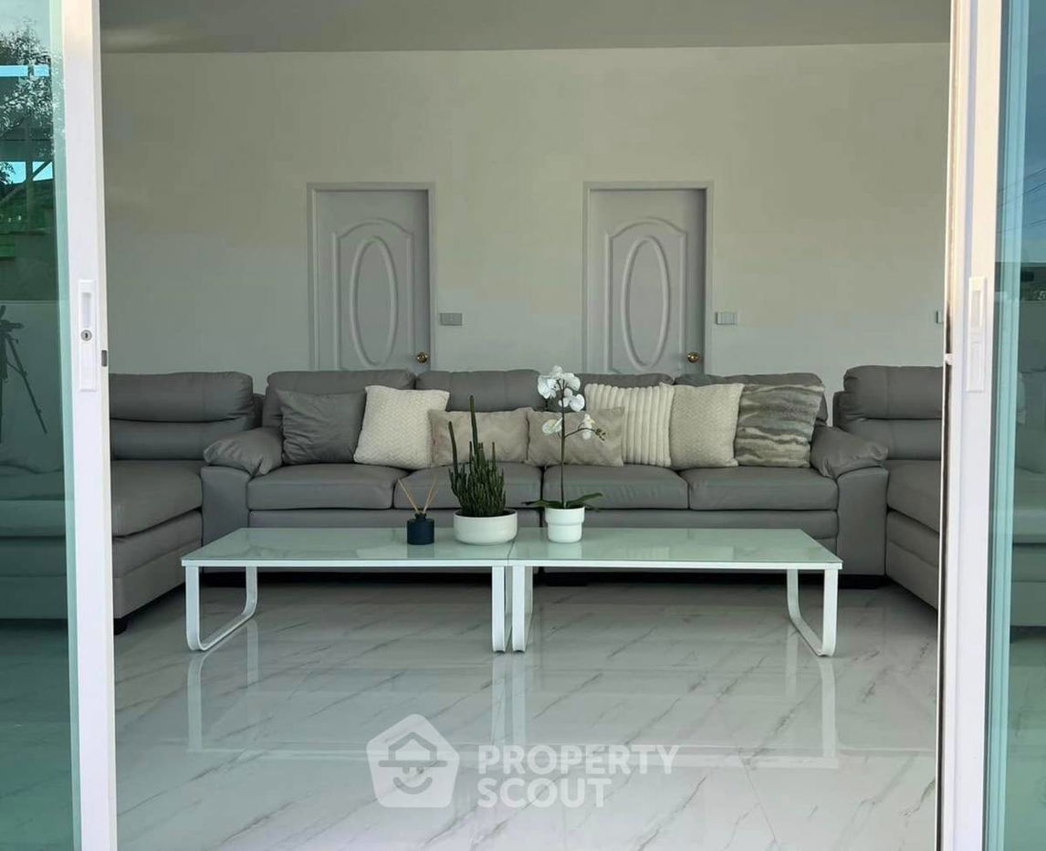 picture 5-BR House in Lam Prathew (ID 2029889) - 9/14