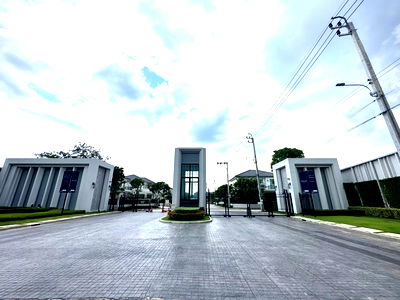 Houses for rent ถนนเพิ่มสิน : Rent Laddarom watcharapol Chatuchot 15 