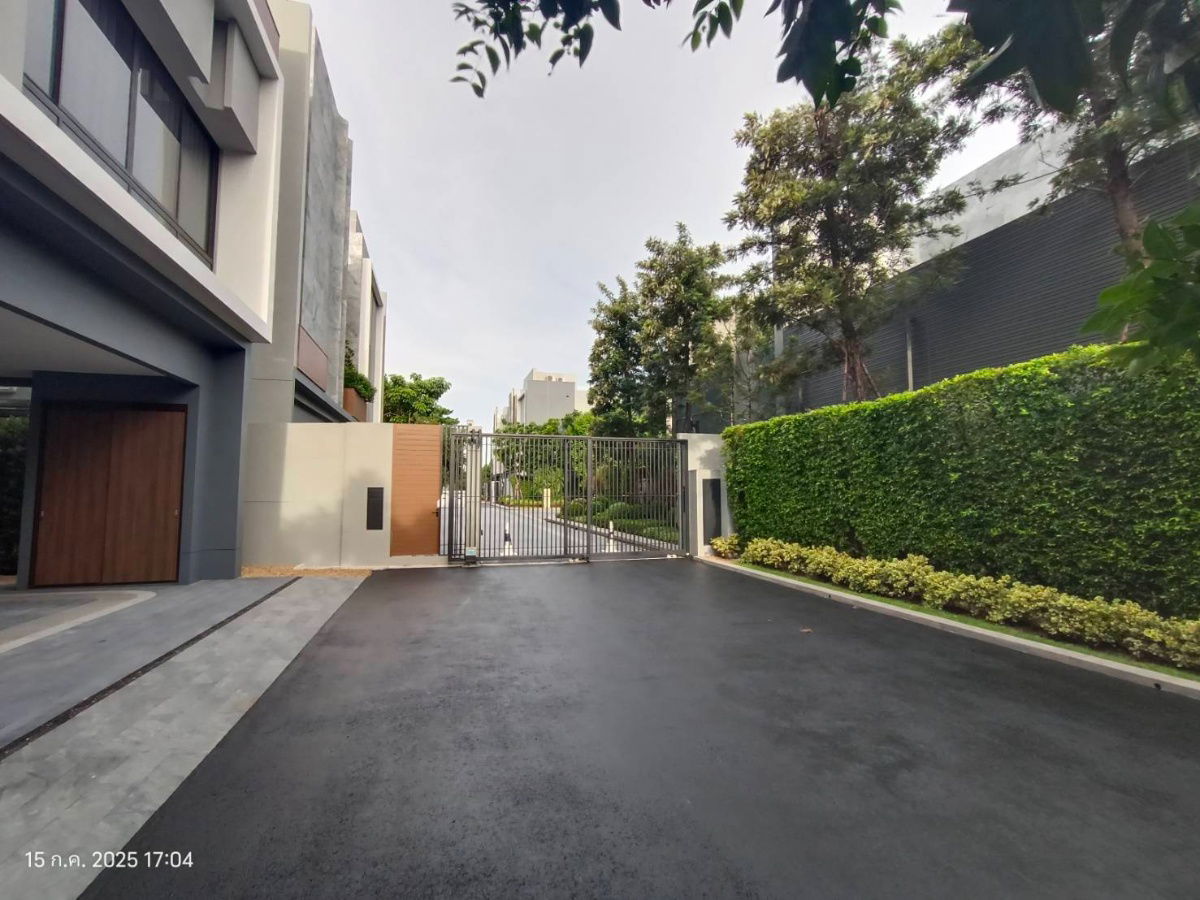 รูป แปลงมุม ที่ดินใหญ่ บ้านตกแต่งพร้อมอยู่ ใกล้โรงเรียนนานาชาติ ไบรท์ตัน คอลเลจ - รูปที่ 3/12
