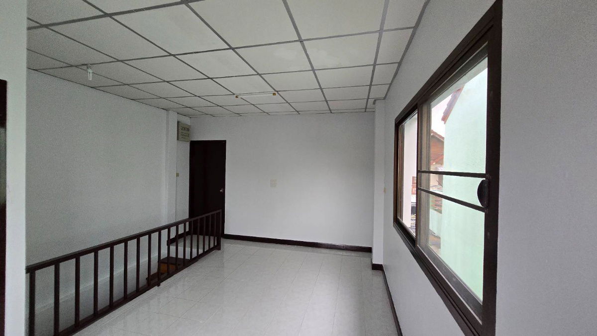 รูป ให้เช่าบ้านสองชั้น ซอยวิภาวดี25  4 ห้องนอน 2ห้องน้ำนื้อที่ 24 ตรว  สถานีปากซอยคือสถานีรถไฟฟ้าสายสีแดง สถานีทุ่งสองห้อง - รูปที่ 17/21