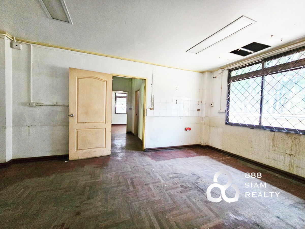 รูป ขาย /เช่า บ้าน เอกมัย 22  ติดถนนซอย ทะลุ ระหว่าง เอกมัย 22 - ปรีดีย์ 41  - รูปที่ 10/12