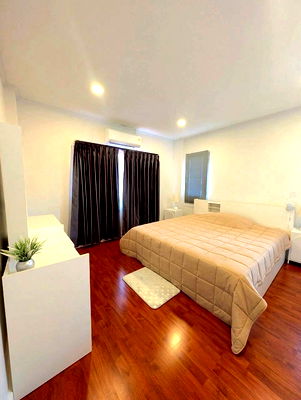 เช่าบ้านเดี่ยว ม.เทคโนโลยีราชมงคลล้านนา วิทยาเขตภาคพายัพ (เจ็ดยอด) : 🏡 บ้านเดี่ยวให้เช่า 4 ห้องนอน | มีสระว่ายน้ำ | เฟอร์ครบ | ช้างเผือก เชียงใหม่ | รับสัตว์เลี้ยง
