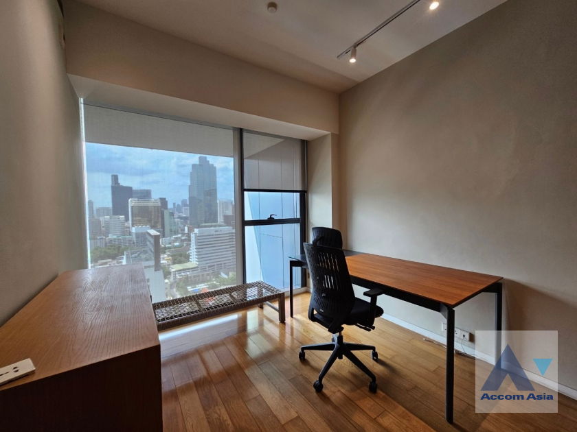 รูป 🔼🔽 AccomA 📩 Corner unit with private balcony and skyline view at The Met Sathorn (AA28194) - รูปที่ 10/15