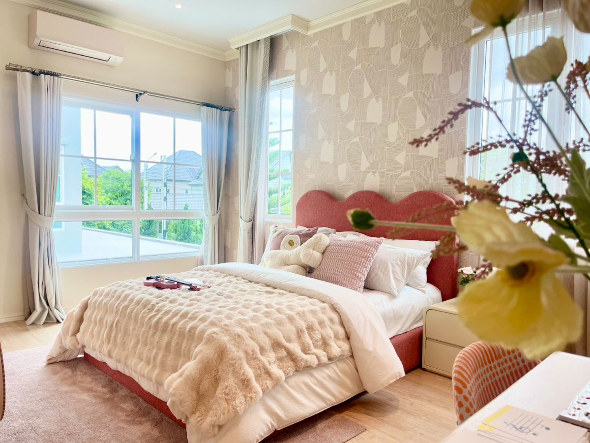 รูป 🏡 บ้านเดี่ยวพรีเมียม 100 ตร.วา แต่งเฟอร์ครบ พร้อมอยู่ บนทำเลศักยภาพ ใกล้ถนนพรานนก–พุทธมณฑลสาย 4 - รูปที่ 12/13