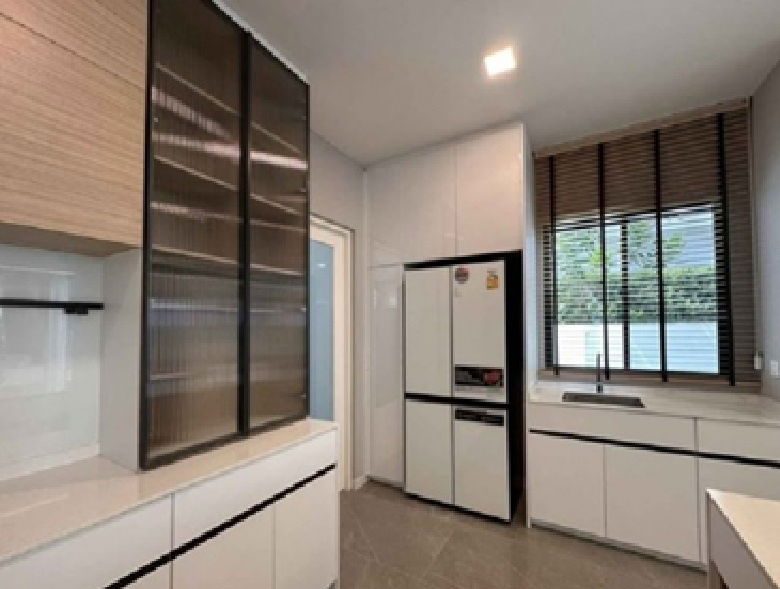 picture For Rent Village name is Mantana Bang na KM.15 / Fully Furnished - 5/14