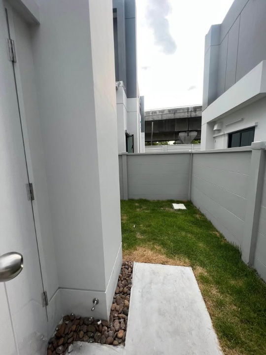 รูป ให้เช่า เซนโทร ดอนเมือง-แจ้งวัฒนะ ขนาด 52 ตรว. 4 ห้องนอน 4 ห้องน้ำ   45,000 - รูปที่ 17/17