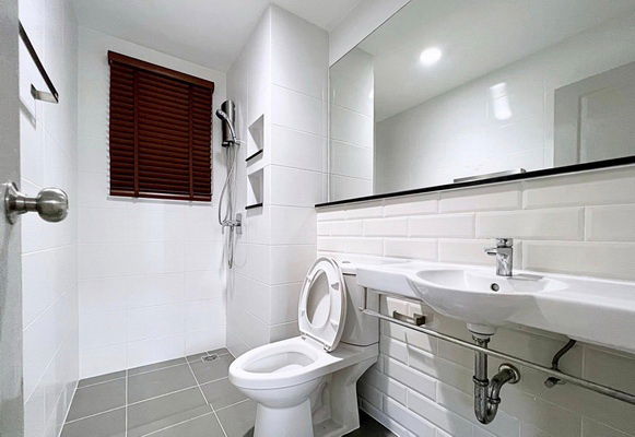 picture FOR RENT LIFE BANGKOK BOULEVARD RANGSIT / 5 bedrooms 3 bathrooms / 69 Sqw. 200 Sqm. **70,000** CLOSE TO FUTURE PARK RANGSIT - 14/15