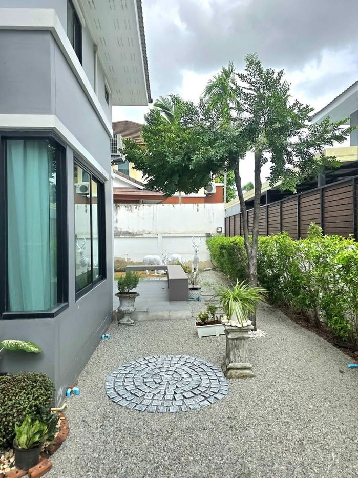 picture UK01-326 Single house for rent in Manirin Village, Nong Yai Bu: 3 bedrooms, parking for 2 cars, 25,000 baht/month, ready to move in. - 4/25