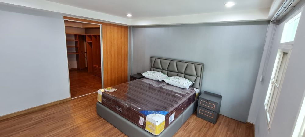 รูป ให้เช่าบ้านเดี่ยว 3 ชั้น พร้อมดาดฟ้า (Terrace) ขนาด 350 ตร.ม. ใกล้ซอยพัฒนาเวท 12 ใกล้BTS สถานี พระโขนง กรุงเทพฯ - รูปที่ 5/14