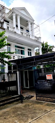 เช่าบ้านเดี่ยว BTS พระโขนง : ให้เช่าบ้านเดี่ยว 3 ชั้น พร้อมดาดฟ้า (Terrace) ขนาด 350 ตร.ม. ใกล้ซอยพัฒนาเวท 12 ใกล้BTS สถานี พระโขนง กรุงเทพฯ