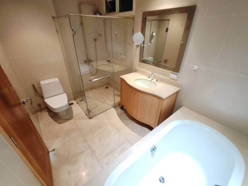 รูป The Empire Place Sathorn   65 m2 , floor 31st - รูปที่ 4/12