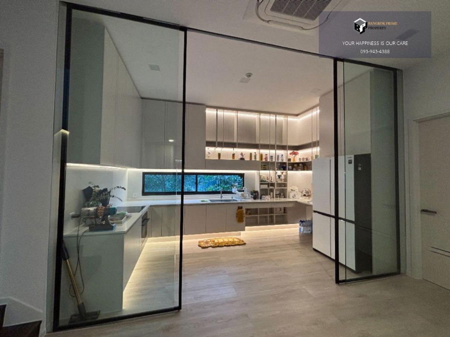 รูป VIVE Bangna km 13 |บ้านเดี่ยว 3 ชั้น Hi-end style modern loft หลังติดสวน #2025072911102 - รูปที่ 2/6