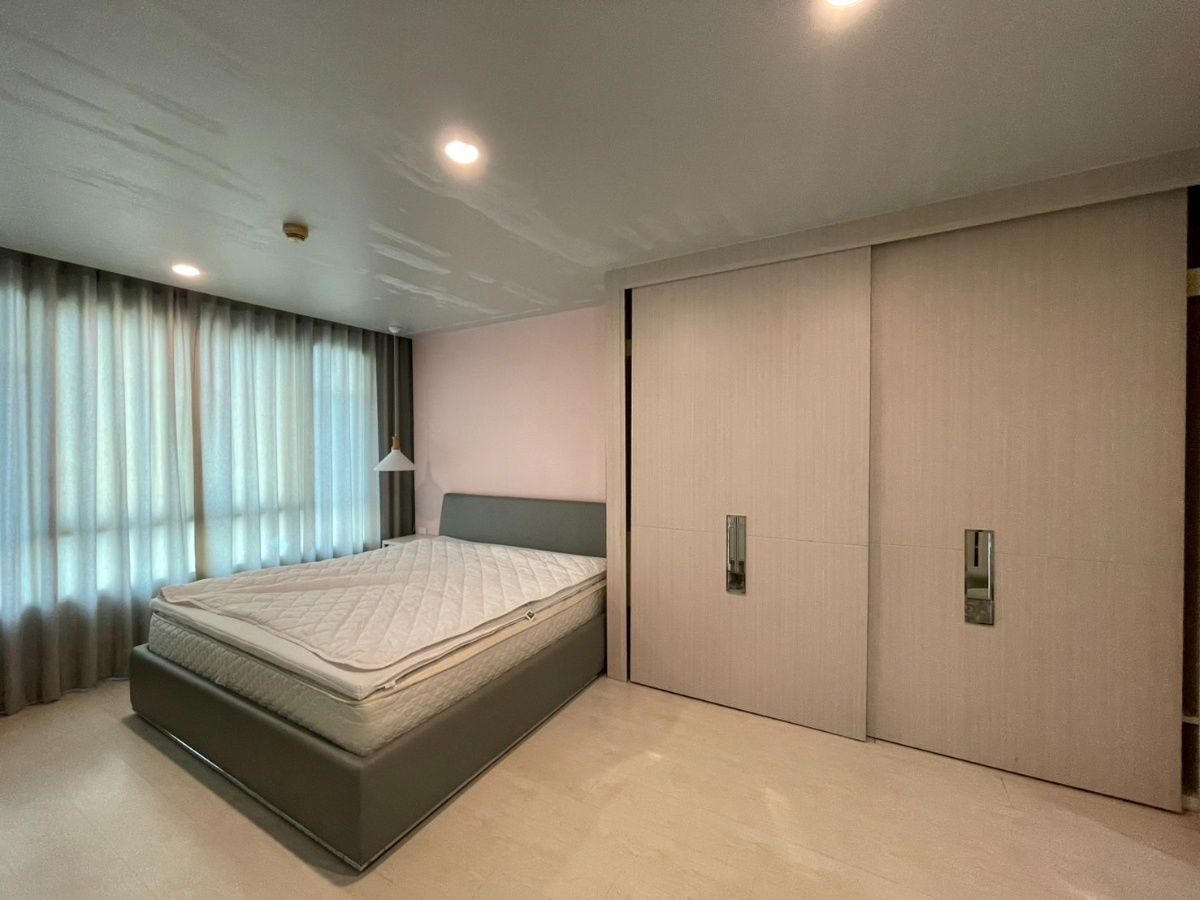 รูป ให้เช่า : เดอะ แบงค็อก สาทร-ตากสิน  * Low rise condo ติด BTS กรุงธนบุรี * - รูปที่ 1/9