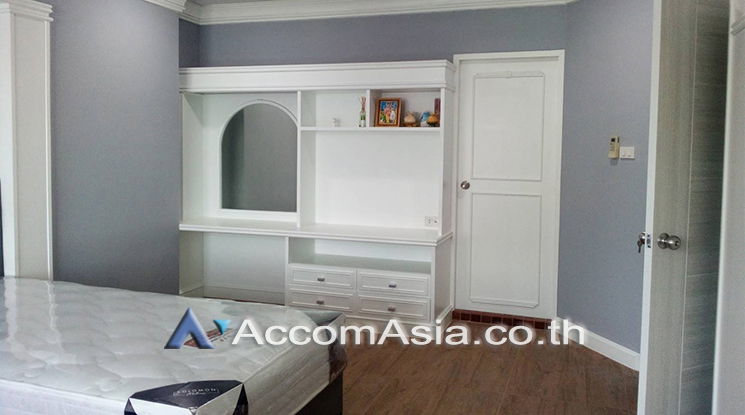 รูป 🔼🔽 AccomA 📩 Simple condo with balcony and classic light decor (1512904) - รูปที่ 3/5