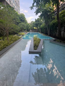 1 Bedroom pool view high floor, Just 3 mins walk to central shopping mall 