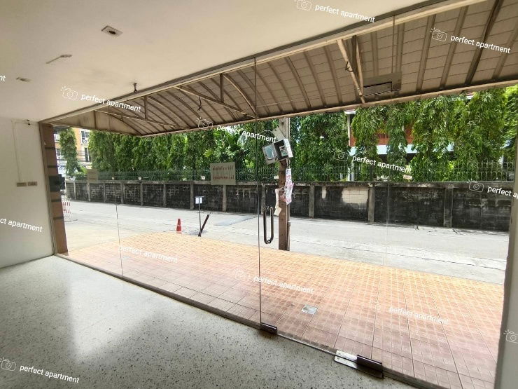 รูป พื้นที่ร้านค้าให้เช่าใต้อพาร์ทเม้นท์ - รูปที่ 8/10
