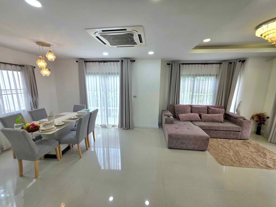 picture UK01-326 Single house for rent in Manirin Village, Nong Yai Bu: 3 bedrooms, parking for 2 cars, 25,000 baht/month, ready to move in. - 7/25
