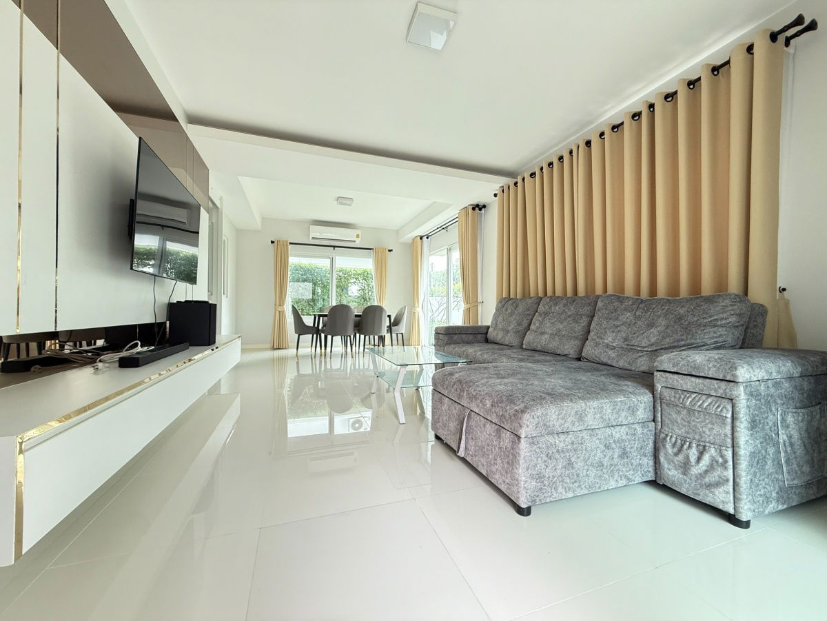 picture Beautiful, pristine condition!! The owner bought it but never moved in. Siwali Village 3, Ayutthaya. Fully furnished.  size 58.7 sq m. - 4/17