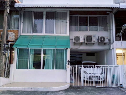 Townhouse for sale next to The Central Phaholyothin